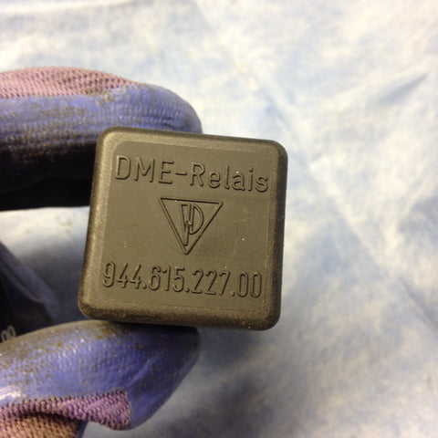 DME RELAY Fuel Pump  993.615.227.01 - 944.615.227.00