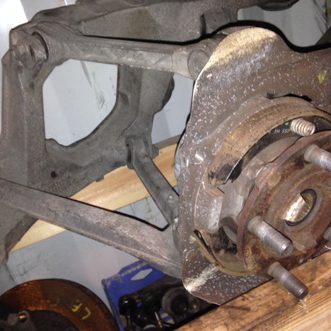 993 Rear Suspension Assembly driver left 

Hub 993.331.855.1R

993.331.155.01 - 993.331.151.02