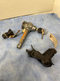 Porsche 911 Ignition lock, glove box lock, one door handle (broken) with key 1981 - 911.613.904.00
