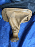993 shifter assembly with both rods 1993 964.424.103.34 tan boot worn - 993.424.015.01