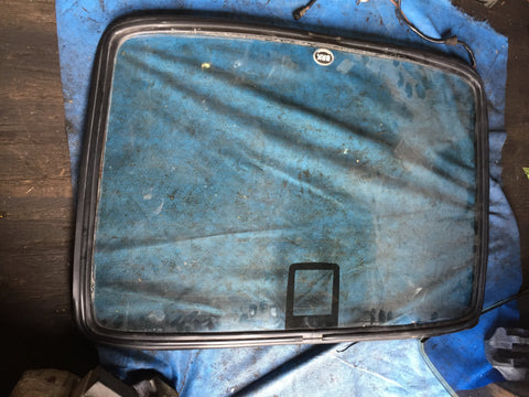 911 Rear window GLASS 1988 Coupe - 911.631.073.00